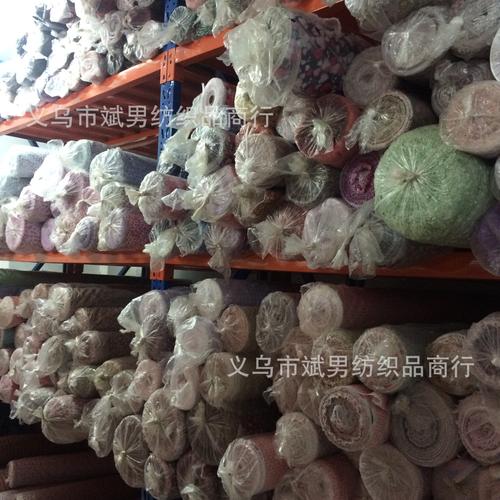 中国工厂网 家居用品工厂网 枕芯类 其他枕芯 2016新款羽毛印花抱枕